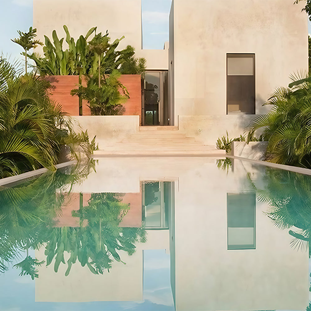 Piscine moderne avec revêtement naturel Chukum Biokum